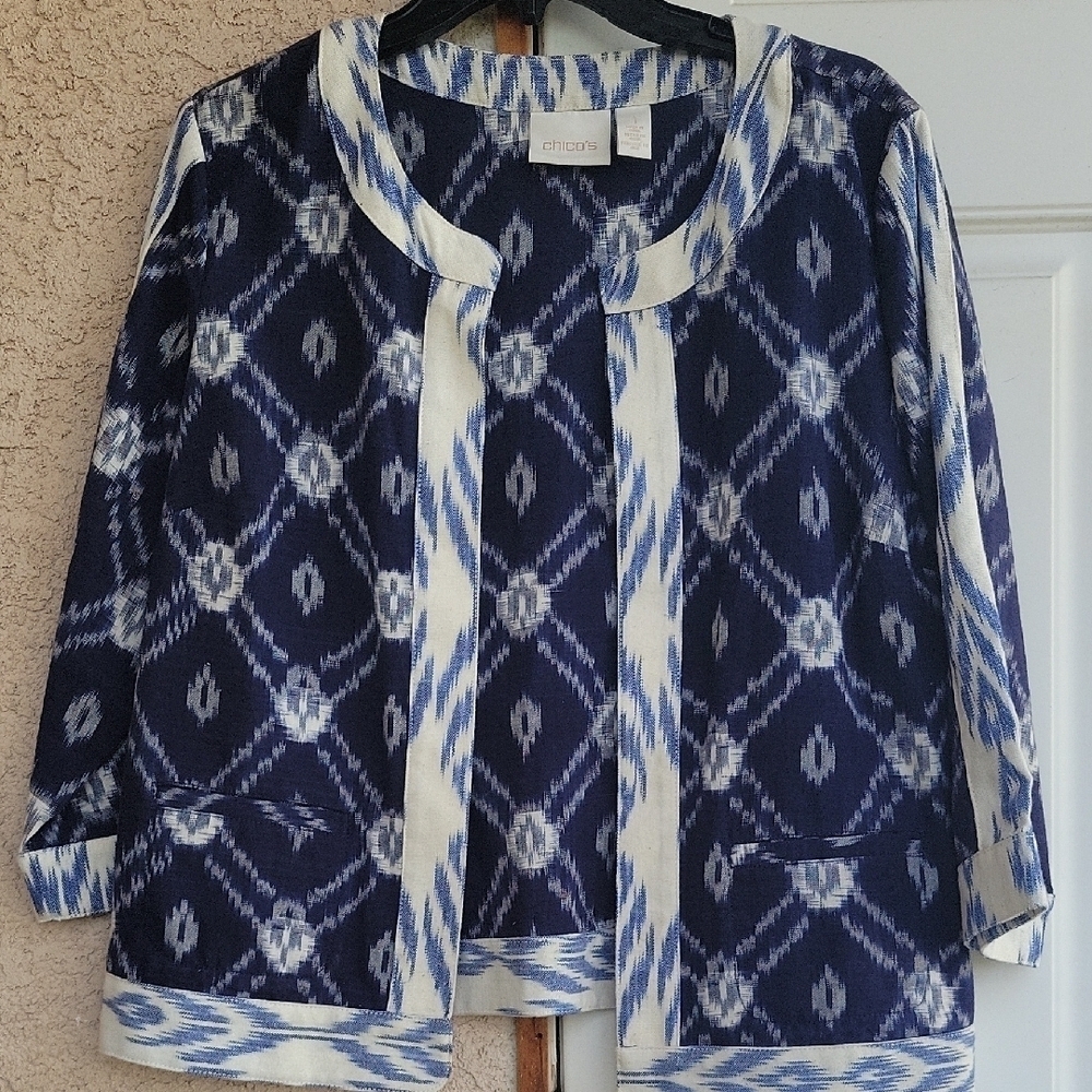 Chicos Blue and White Size 1 Patterned Jacket